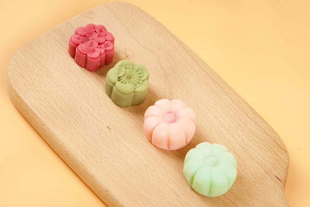 「钛闻软件」中秋限定浪漫，把团圆包进月饼里，每口都是团圆味~(图2)