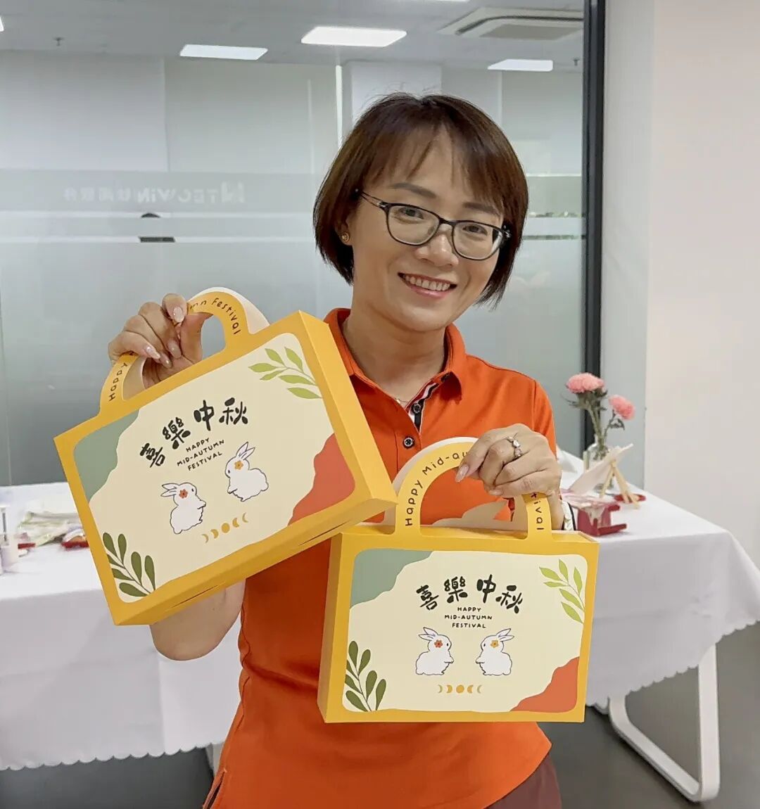 「钛闻软件」中秋限定浪漫，把团圆包进月饼里，每口都是团圆味~(图7)