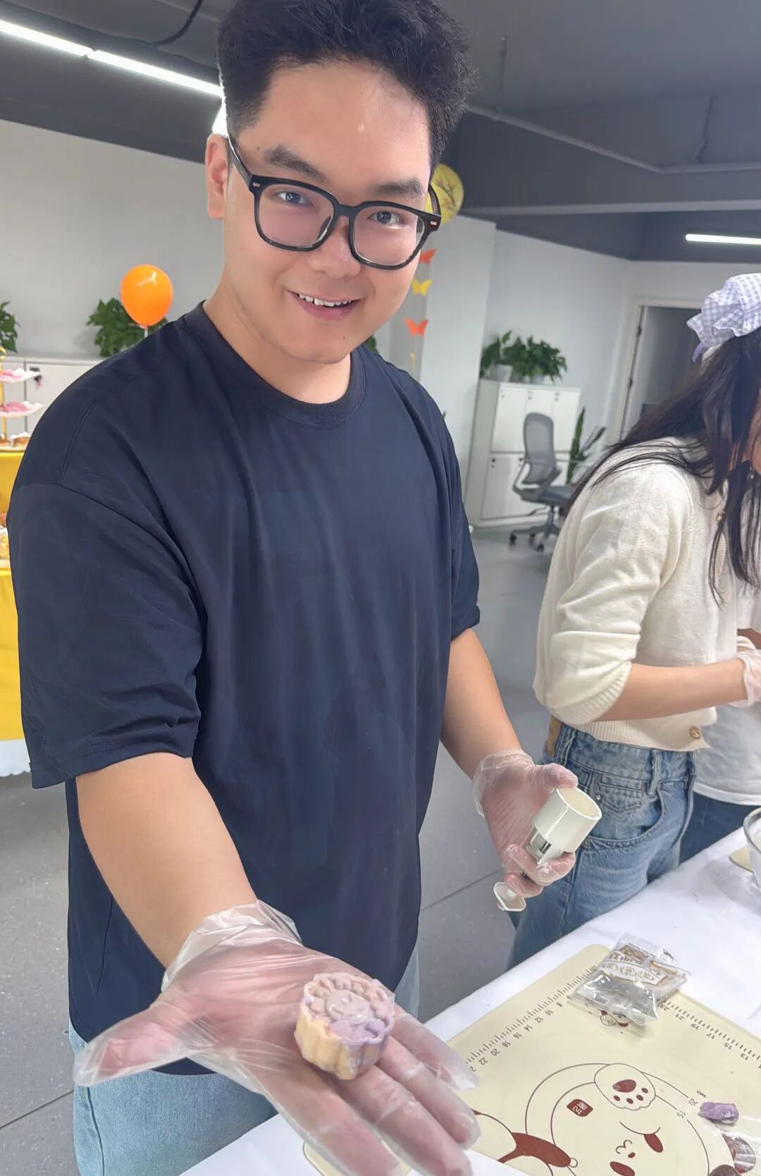 「钛闻软件」中秋限定浪漫，把团圆包进月饼里，每口都是团圆味~(图11)