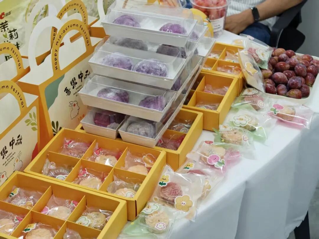 「钛闻软件」中秋限定浪漫，把团圆包进月饼里，每口都是团圆味~(图26)